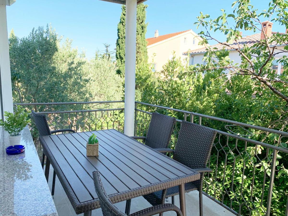 Apartment Gardenview - New! Krk Town Exterior foto