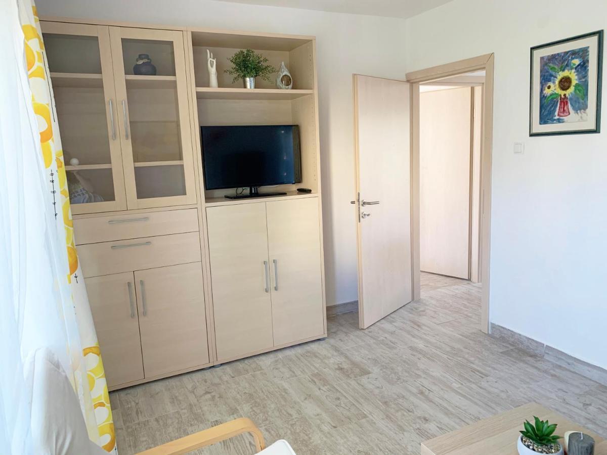 Apartment Gardenview - New! Krk Town Exterior foto